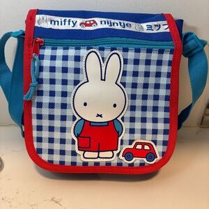 Rare Vintage Miffy ninjntje v.885 carrying bag. Blue and white checkered front.